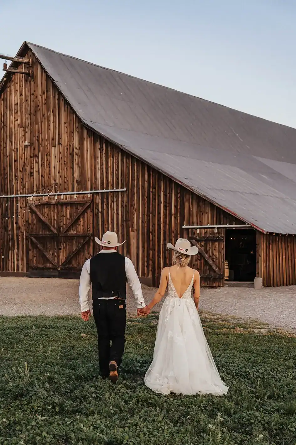 outdoor barn wedding venue northern california wedding
