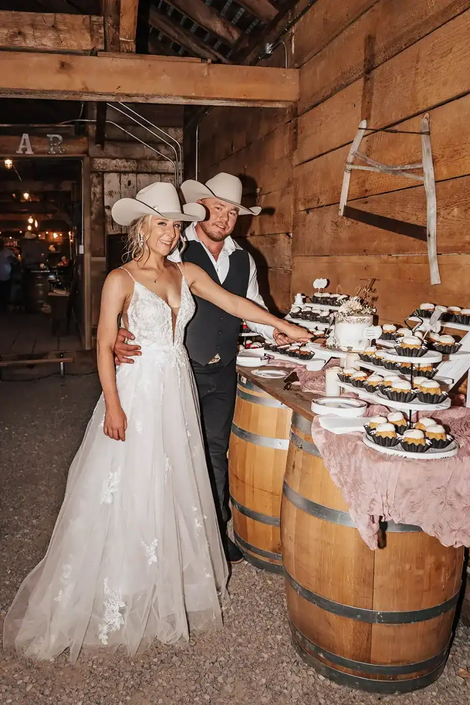 outdoor barn wedding venue northern california wedding